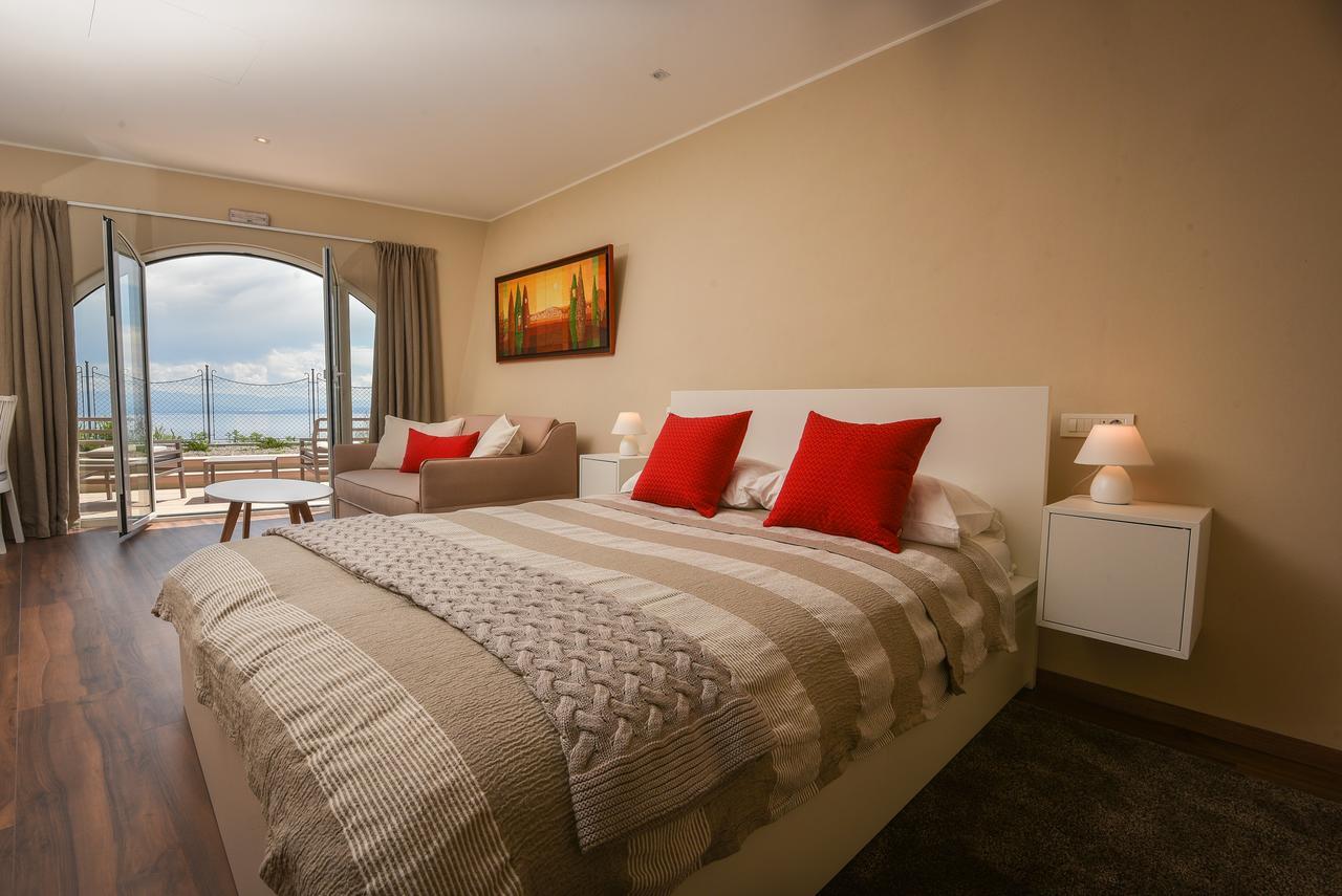 Hotel Draga Di Lovrana מראה חיצוני תמונה